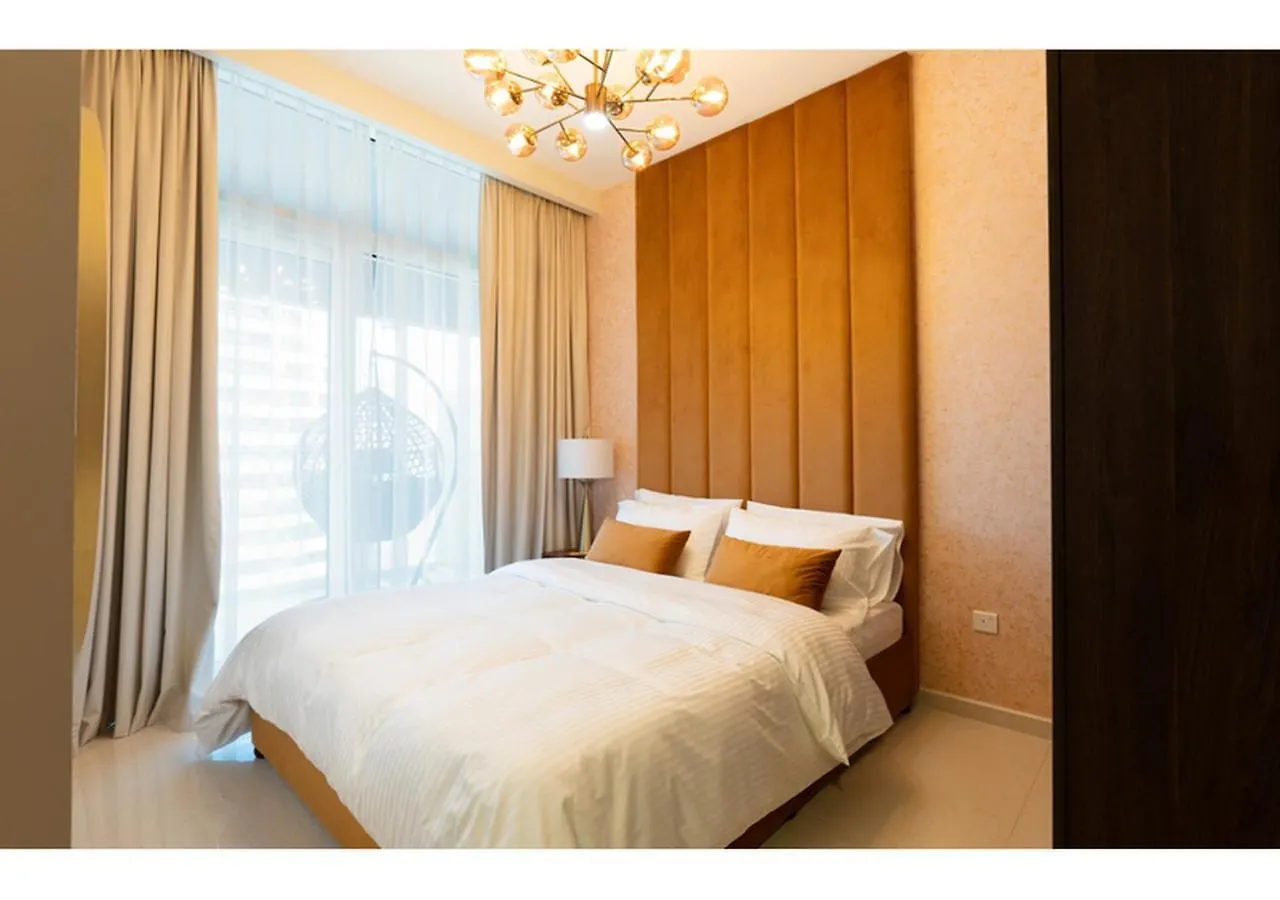 Keyrock Living - Reva 1Br With Lake View Dubai