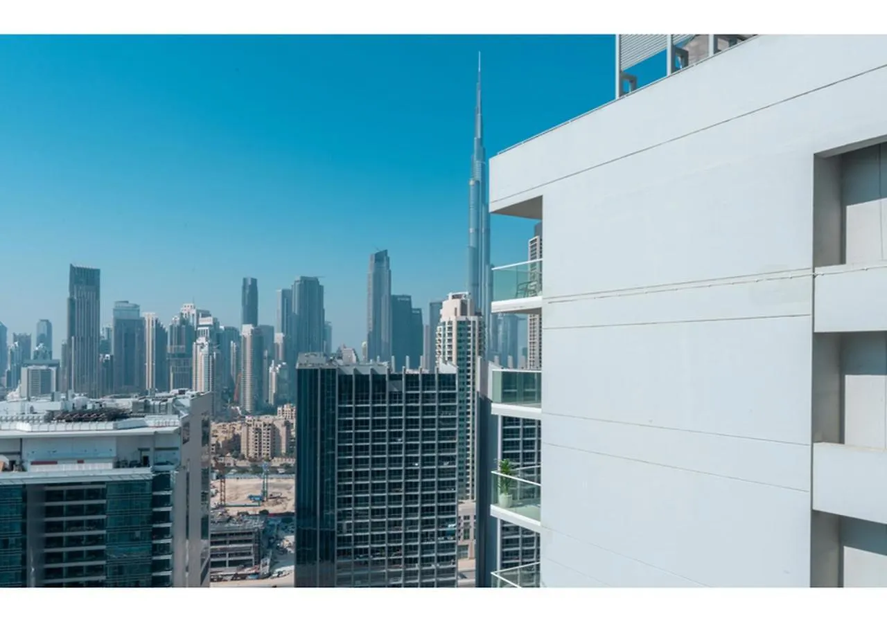 Keyrock Living - Reva 1Br With Lake View Dubai United Arab Emirates