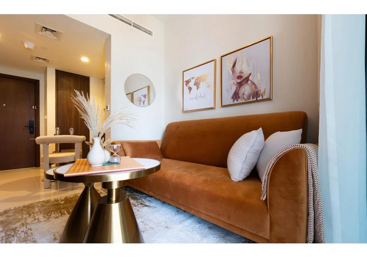 Keyrock Living - Reva 1Br With Lake View Dubai